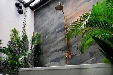 The Canal Garden South, Horizon Hills