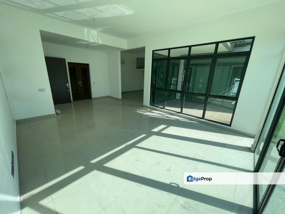 Estuari Gardens Iskandar Puteri Double Storey Superlink House For Sale, Johor, Nusajaya