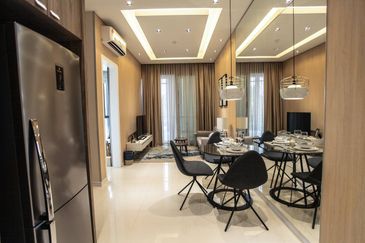 The M @ Medini Macrolink