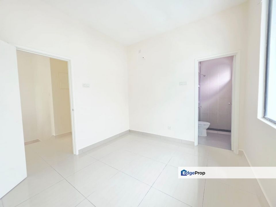 Taman Ungku Tun Aminah Promenade 2 Storey Cluster House For Sale, Johor, Skudai