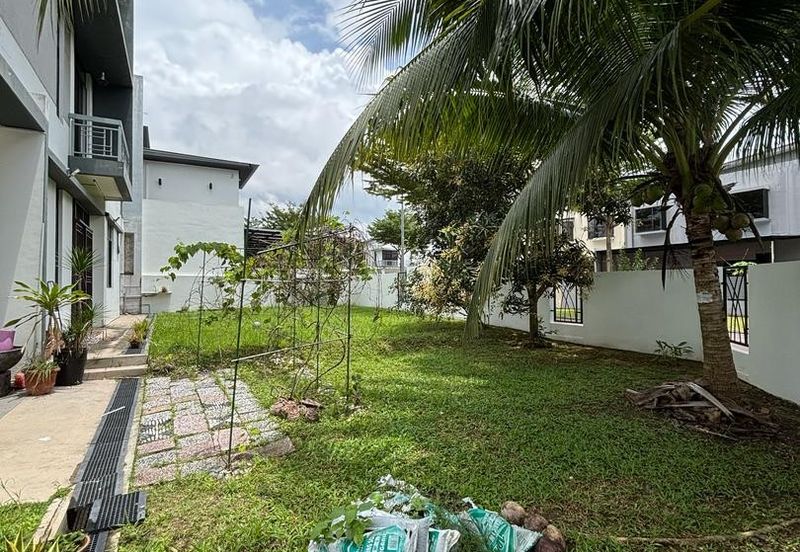 Garden Villa @ Bukit Indah 2