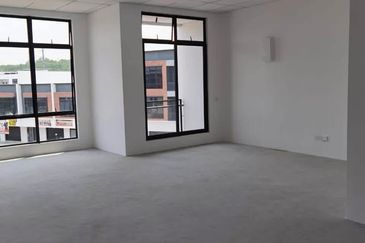 Pusat Komersial Suria (68 Avenue)