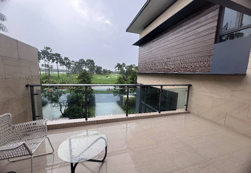 Golf & Resort Forest City, Fringe Villa