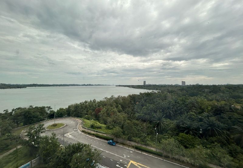 Puteri Cove Residences