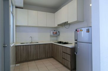 Golden Sands Seaview Residence