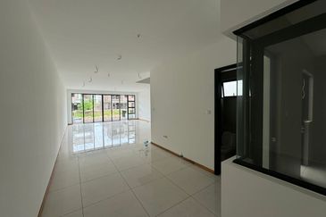 Senibong Cove Waterway Residences