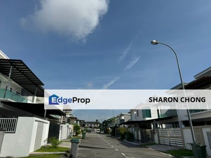 Taman Ungku Tun Aminah Double Storey Cluster For Sale, Johor, Skudai