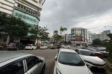 Taman Mount Austin Commercial