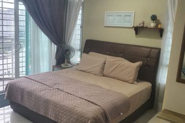 Golden Sands Seaview Residence