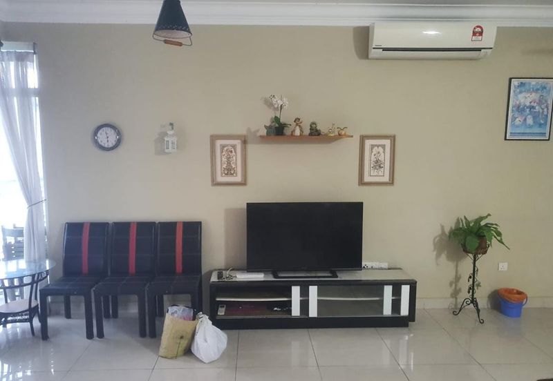 Golden Sands Seaview Residence