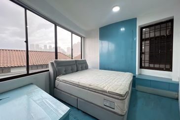 Aloha Tower Condominium