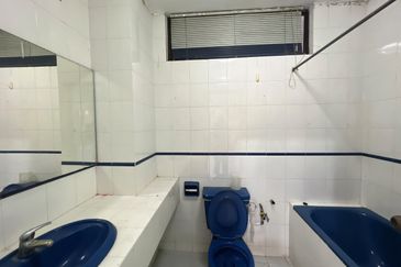 Aloha Tower Condominium