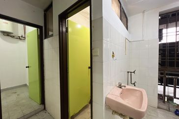 Aloha Tower Condominium