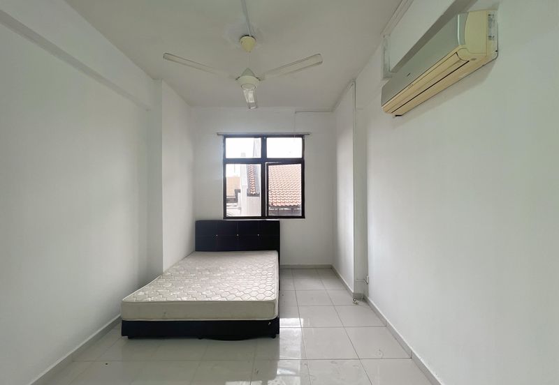 Aloha Tower Condominium