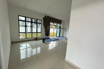 Austin Residence @Taman Mount Austin