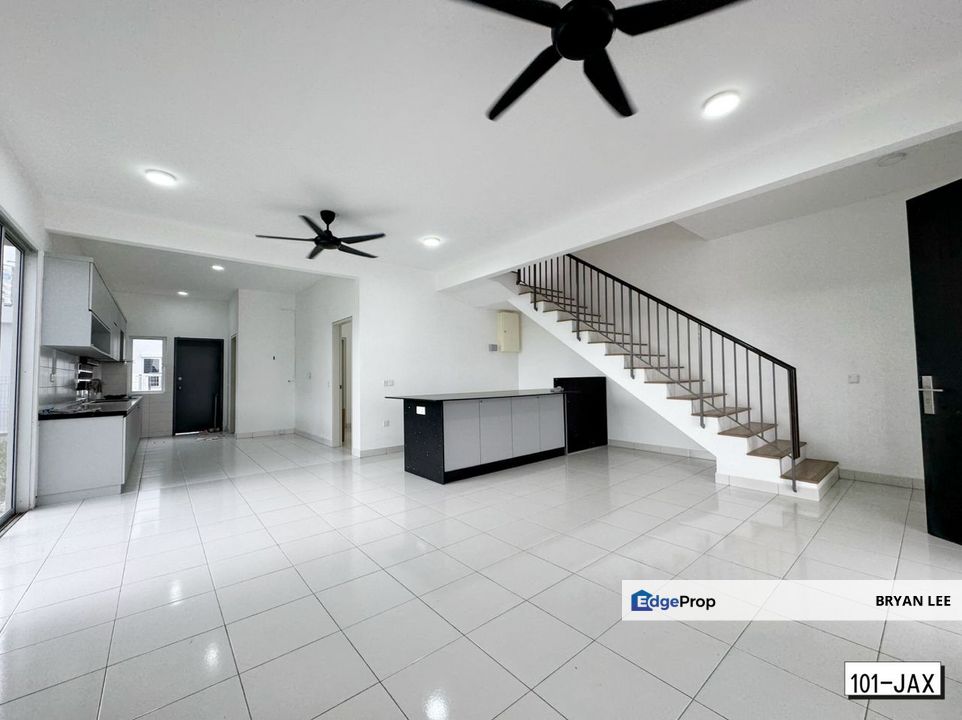 Taman Elsa Bandar Bukit Raja, Klang Double Storey Corner House FOR RENT ...