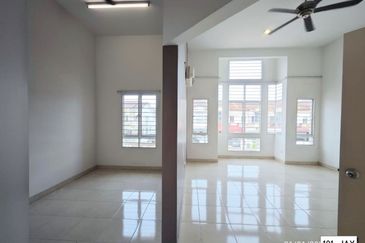 Setia Indah 9, Setia Alam