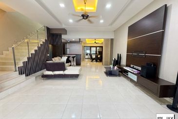 Setia Indah 9, Setia Alam