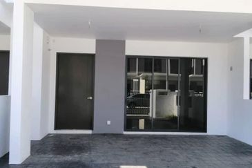 Lena Residence, Alam Impian  Double Storey Terrace House FOR SALE !! 