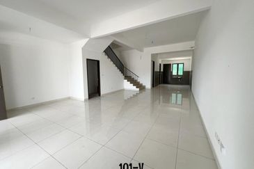 Lena Residence, Alam Impian  Double Storey Terrace House FOR SALE !! 