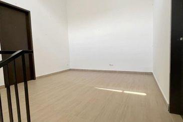 Lena Residence, Alam Impian  Double Storey Terrace House FOR SALE !! 