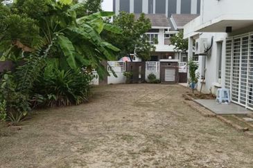 Saron @Bandar Bukit Raja