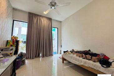 Duta Villa, Setia Alam