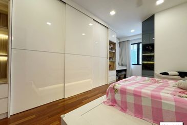 Duta Villa, Setia Alam