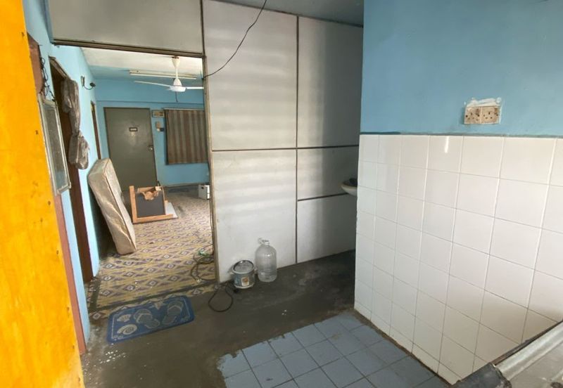 Flat Kelompok Camar (Port Klang)