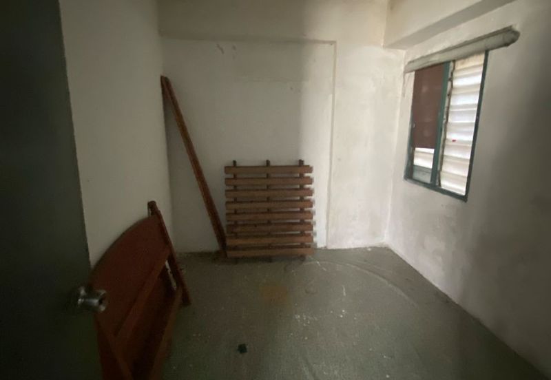 Flat Kelompok Camar (Port Klang)