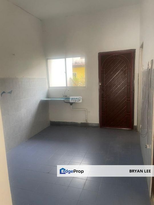 Pekan Meru, Klang Double Storey House FOR SALE !! , Selangor, Klang