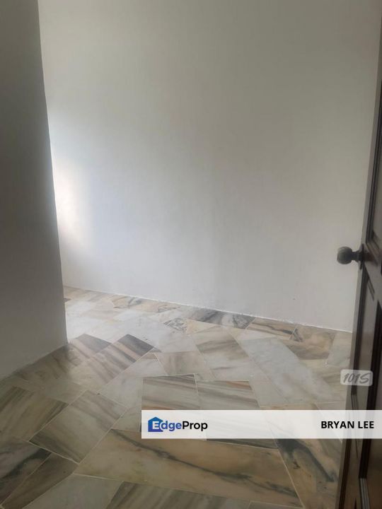 Pekan Meru, Klang Double Storey House FOR SALE !! , Selangor, Klang