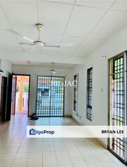 Jalan Makyong Bandar Bukit Raja, Klang Single Storey Endlot House FOR SALE !! , Selangor, Klang