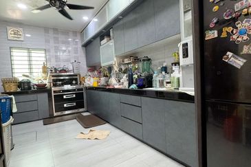 Saron @Bandar Bukit Raja