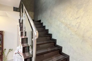 Saron @Bandar Bukit Raja