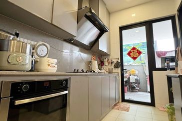 Duta Villa, Setia Alam