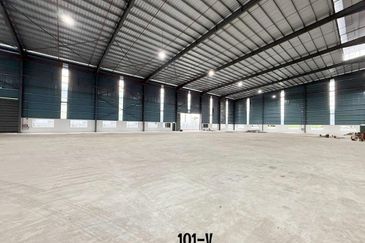 West Port, Pulau Indah