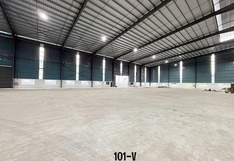 West Port, Pulau Indah