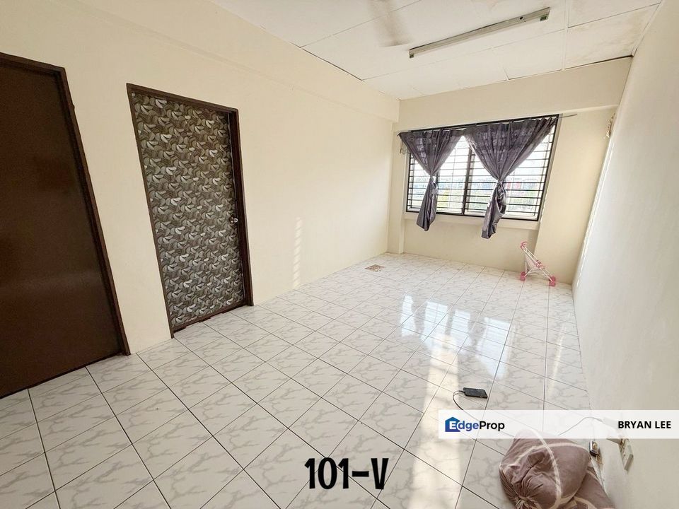 Bandar Bukit Tinggi, Klang  Shop Apartment FOR SALE !! , Selangor, Klang