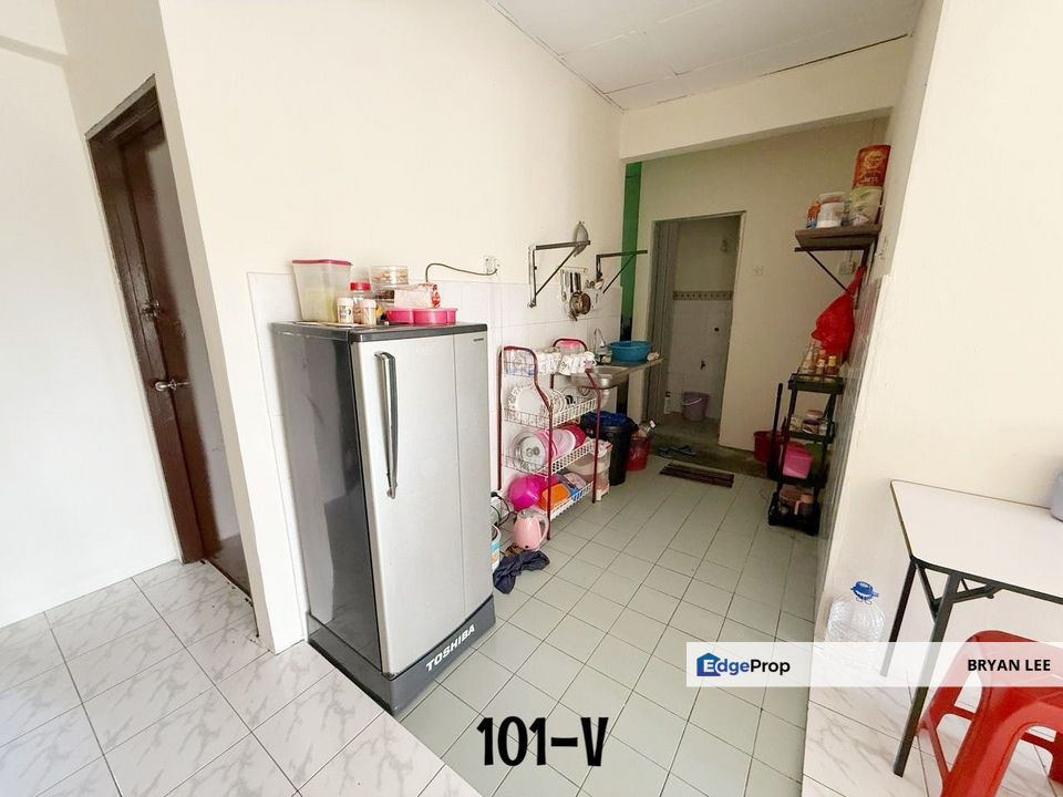Bandar Bukit Tinggi, Klang  Shop Apartment FOR SALE !! , Selangor, Klang