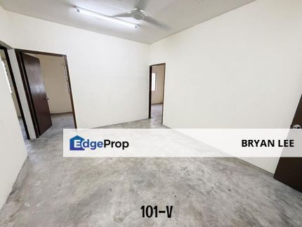 Bandar Bukit Tinggi 2, Klang  ( Behind Burger King )  Ground Floor Low Cost Flat FOR SALE !!, Selangor, Port Klang