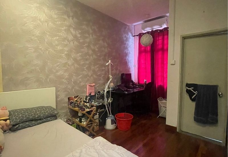 Canal Gardens, Kota Kemuning