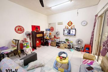 Pangsapuri Akasia, Bandar Botanic