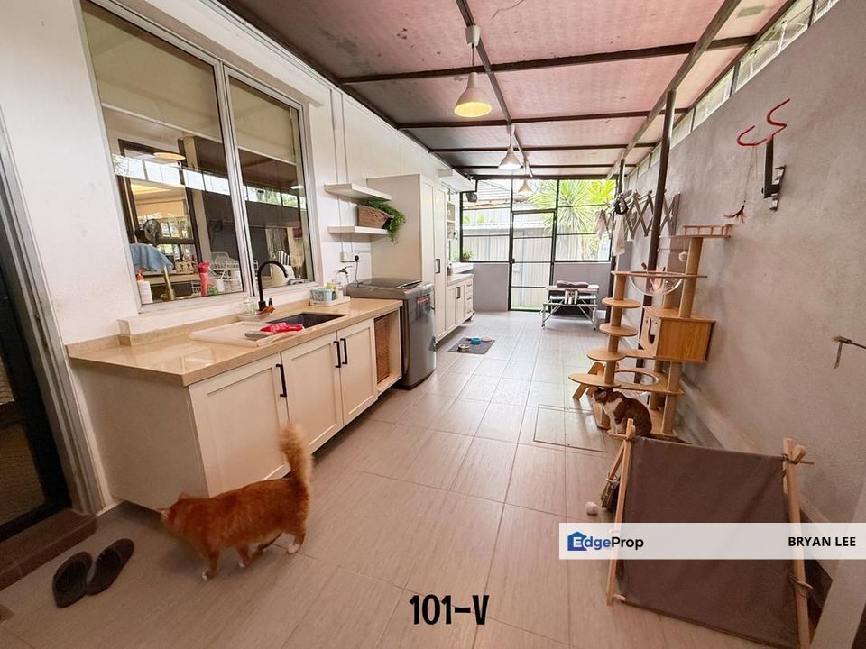 Laman Seri, Seksyen 13 Shah Alam  Triple Storey Semi-D House FOR SALE !! , Selangor, Shah Alam