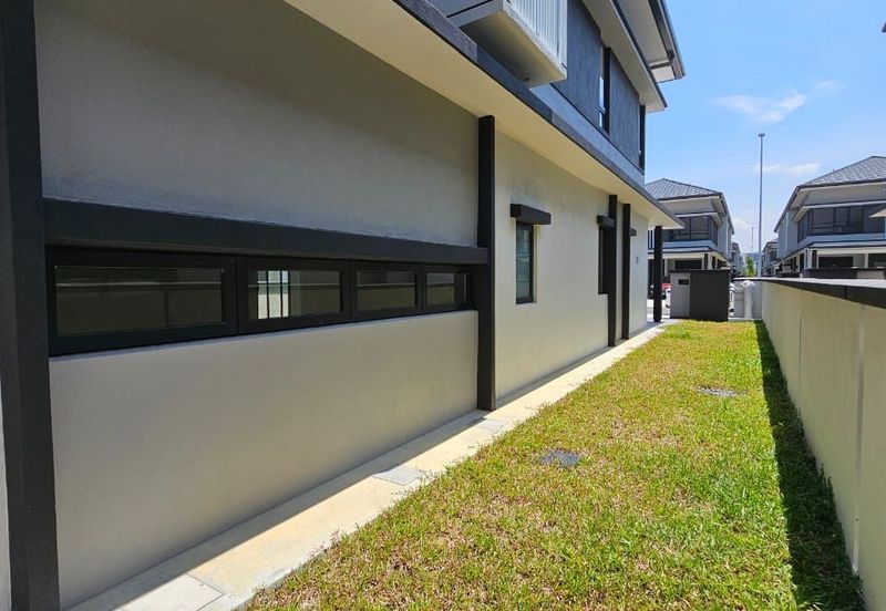 Freesia Residences @ Tropicana Aman