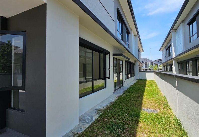 Freesia Residences @ Tropicana Aman