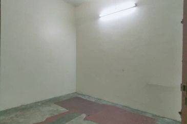 VALUE BUY !! 20x80 Jalan Kandis Off Jalan Meru, Klang. Single Storey House