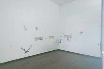 VALUE BUY !! 20x80 Jalan Kandis Off Jalan Meru, Klang. Single Storey House