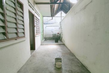 VALUE BUY !! 20x80 Jalan Kandis Off Jalan Meru, Klang. Single Storey House