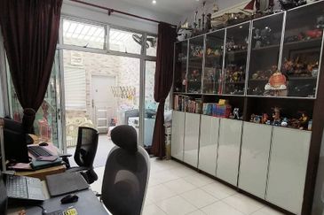 Setia Indah 9, Setia Alam